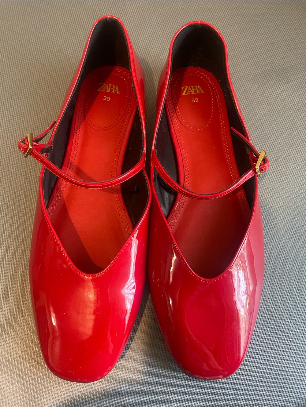 Zara Red Patent Mary Jane Flats with Buckle Strap - Picture 1 of 4
